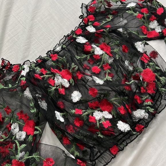 floral embroidered mesh top - Picture 8 of 8